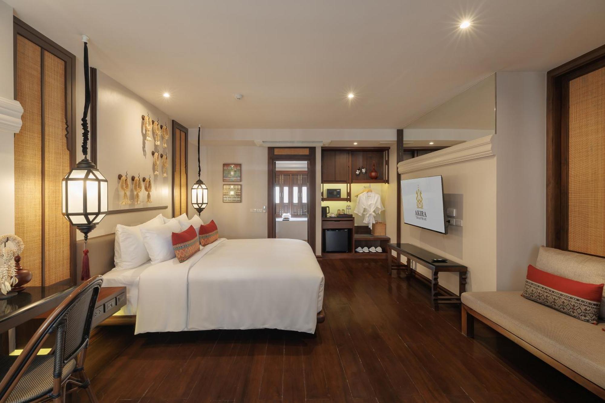Akira Thaphae Hotel チエンマイ エクステリア 写真