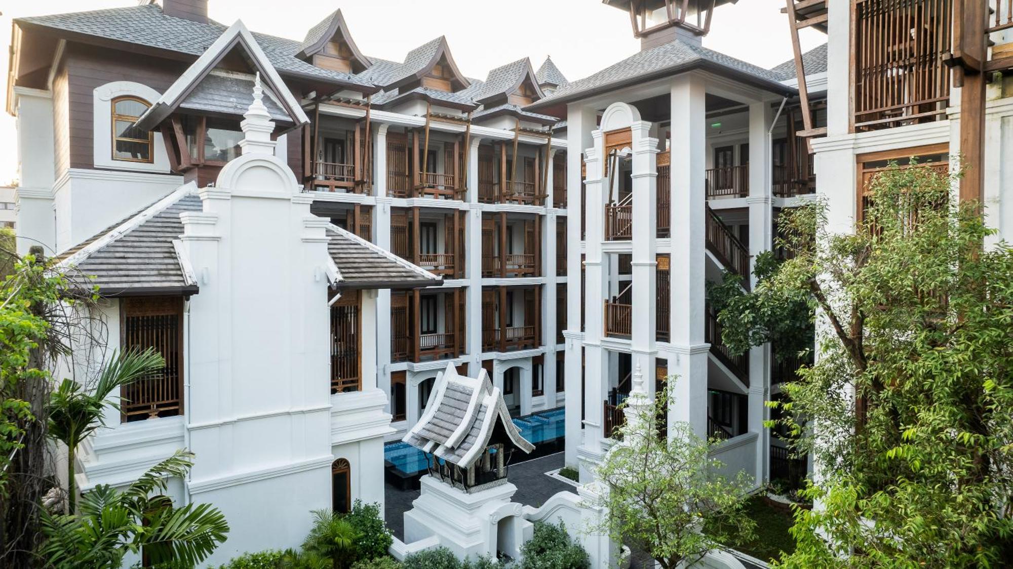Akira Thaphae Hotel チエンマイ エクステリア 写真
