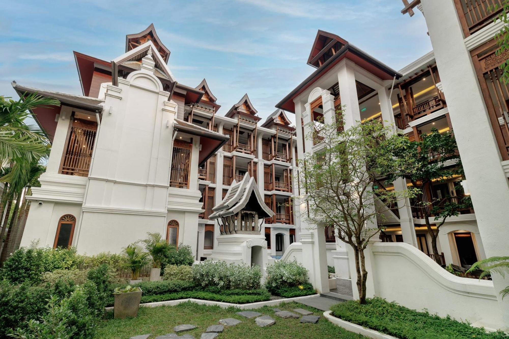 Akira Thaphae Hotel チエンマイ エクステリア 写真