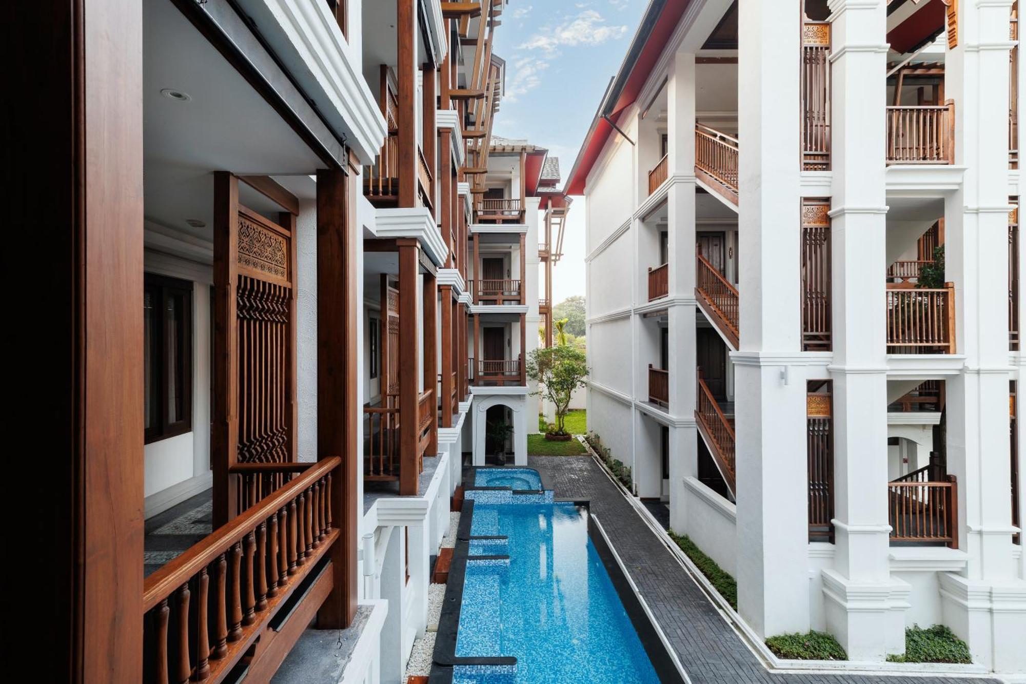 Akira Thaphae Hotel チエンマイ エクステリア 写真